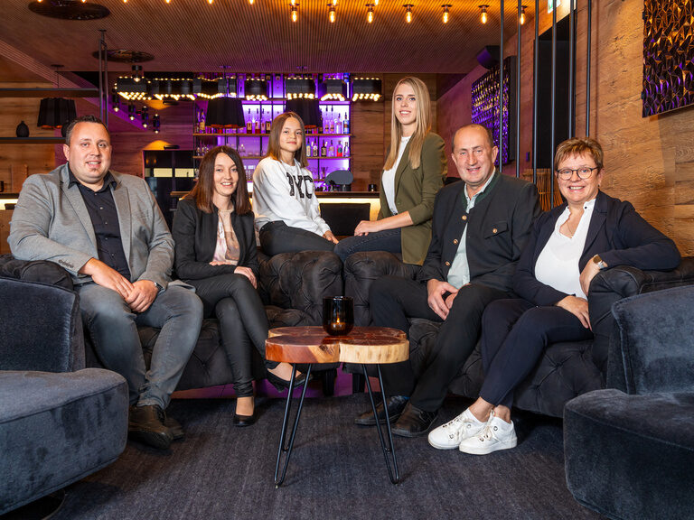 Familie Paster - Inhaber geführtes Wellness Hotel Bayern im Bayerischen Wald, das 4 Sterne Wellnesshotel Hüttenhof